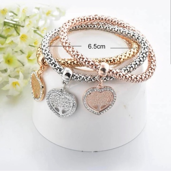 Tree of Life Heart Pendant Bracelet in Silver, Rose Gold, and Gold - Picture 3 of 4